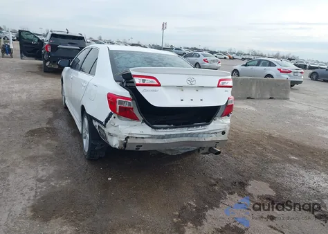 2013 Toyota Camry Se z USA, uszkodzony, nr VIN 4T1BF1FKXDU289162
